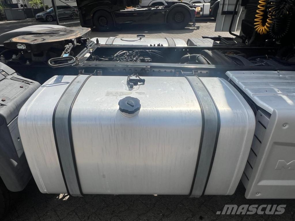 MAN TGX 18.460 E6 XXL Retarder Kühlbox Navi 2Tanks Tegljači