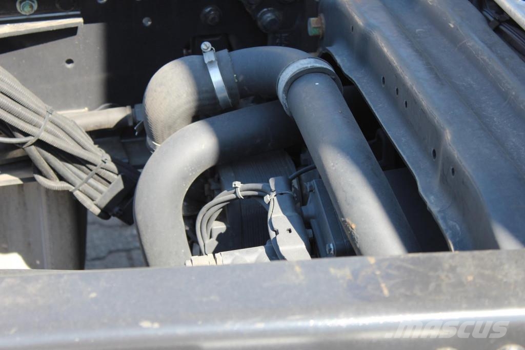 MAN TGX 18.500 E6 XXL Retarder Kühlbox Navi 2Tanks وحدات الجر