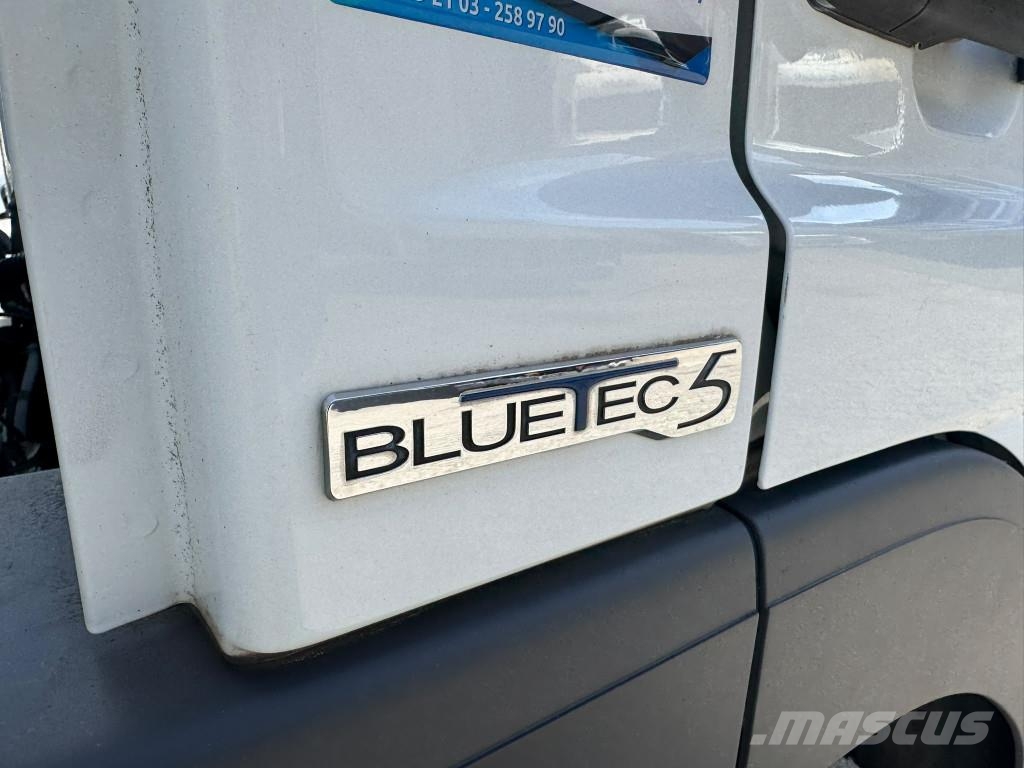 Mercedes-Benz Atego 813 E5 Koffer 6m Schalter Ladebordwand Skåpbilar
