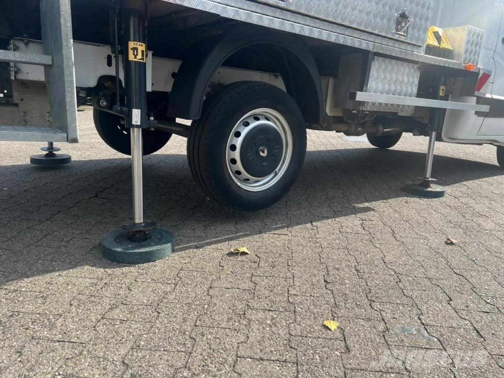 Renault Master Bühne KLUBB 11m 2 Personen Korb 200kg Camion nacelle