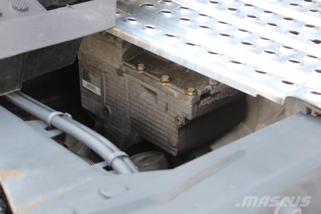 Renault T480 Retarder Hi-Sleeper 2 Tanks Alu-Felgen Sattelzugmaschinen