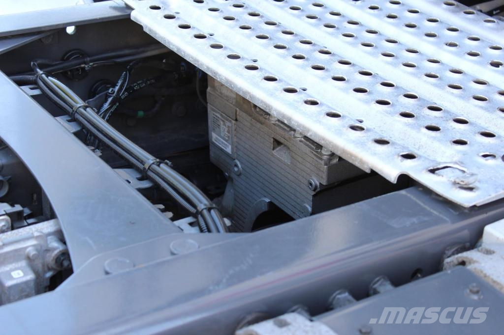 Renault T520 Retarder High-Sleeper LED 2 Tanks VIN:PD Sattelzugmaschinen