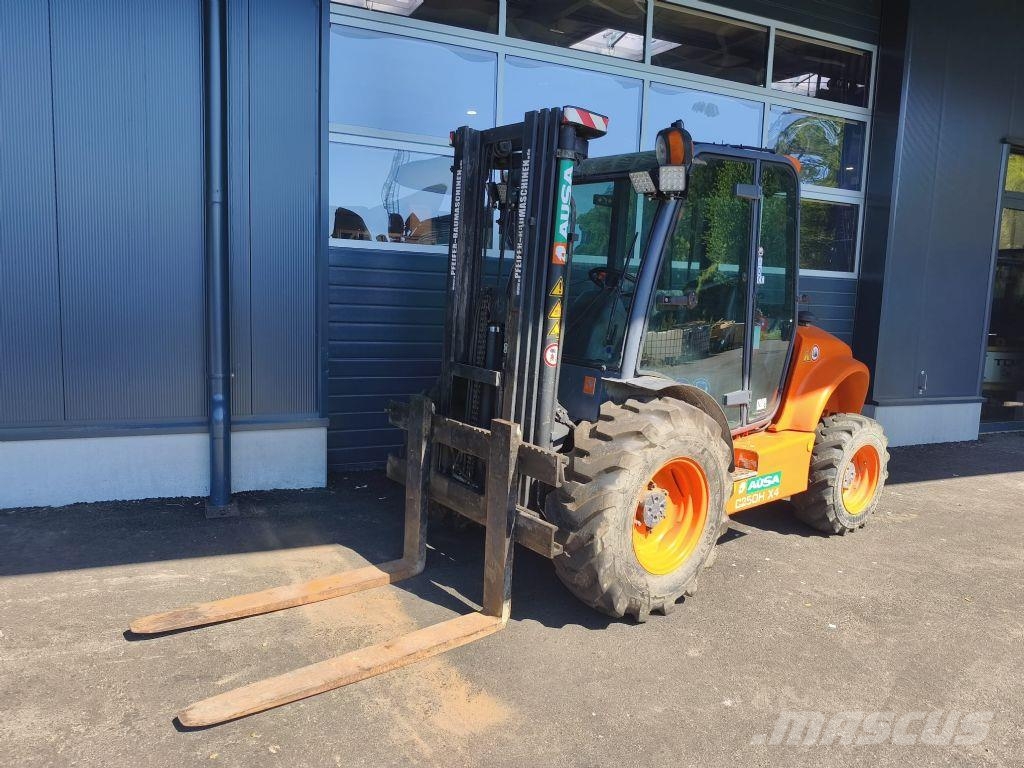 Ausa C250Hx4 Maastotrukit
