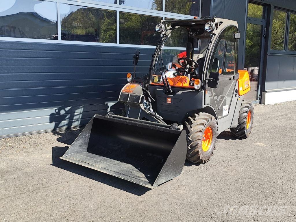 Ausa T144 Hx4 NEUMASCHINE Teleskoplastare