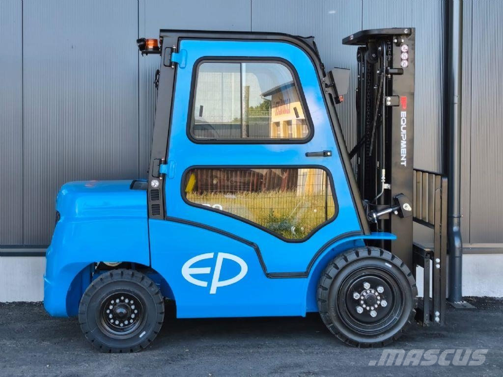 EP CPCD30T8 NEUMASCHINE Dieseltrukit