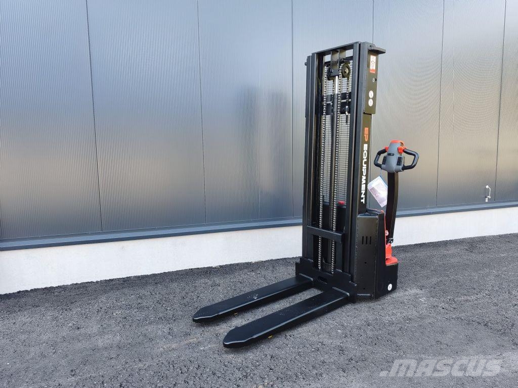EP DS3 NEUMASCHINE Pedestrian stacker