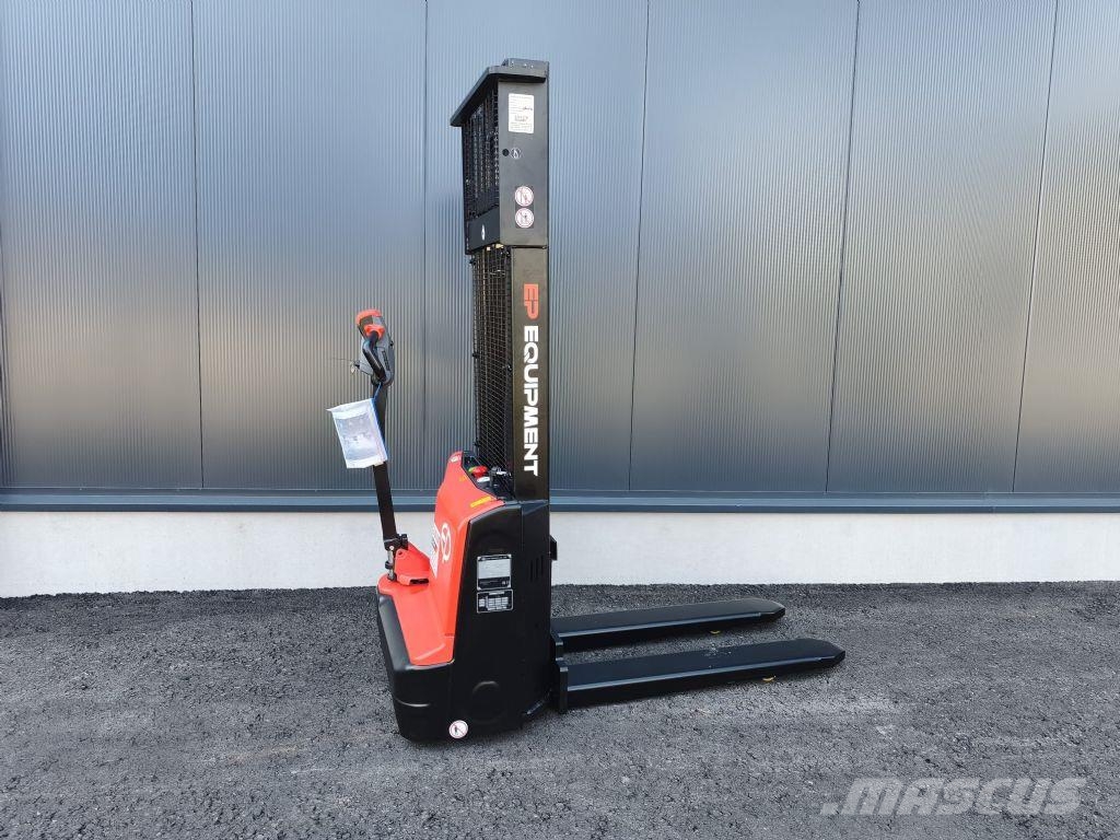 EP DS3 NEUMASCHINE Pedestrian stacker