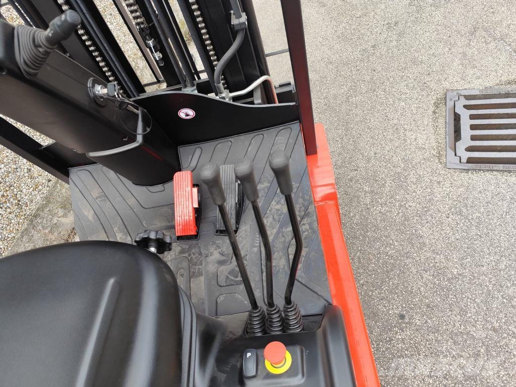 EP TCL101 Electric forklifts