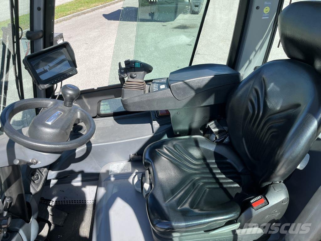 Jungheinrich EFG320 Електронавантажувачі