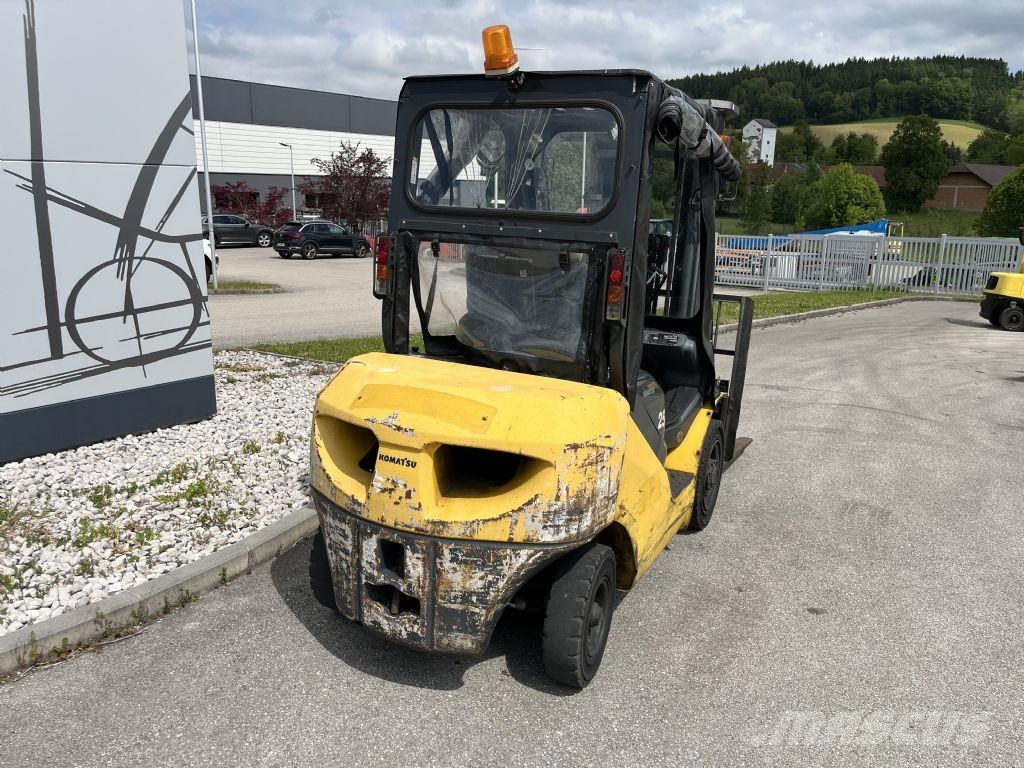 Komatsu FD25T-17 Dīzeļa autoiekrāvēji