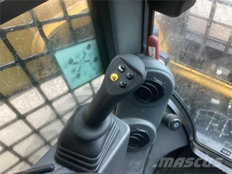 CAT 232D3 Minilæsser - skridstyret