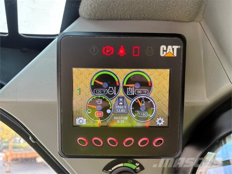 CAT 262D3 لوادر انزلاقية التوجيه