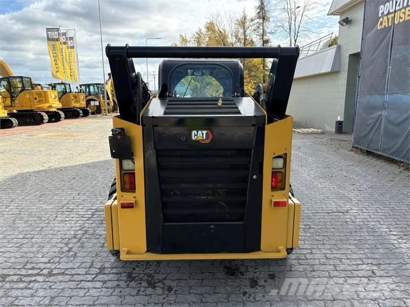CAT 262D3 لوادر انزلاقية التوجيه