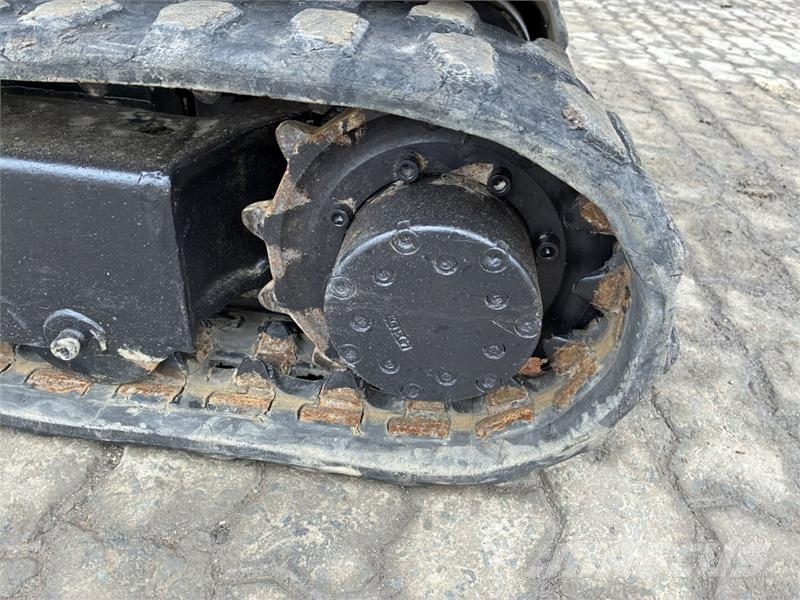 CAT 300.9D Mini rýpadla < 7t