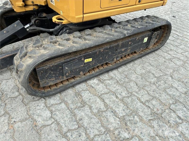 CAT 301.8 Mini rýpadla < 7t