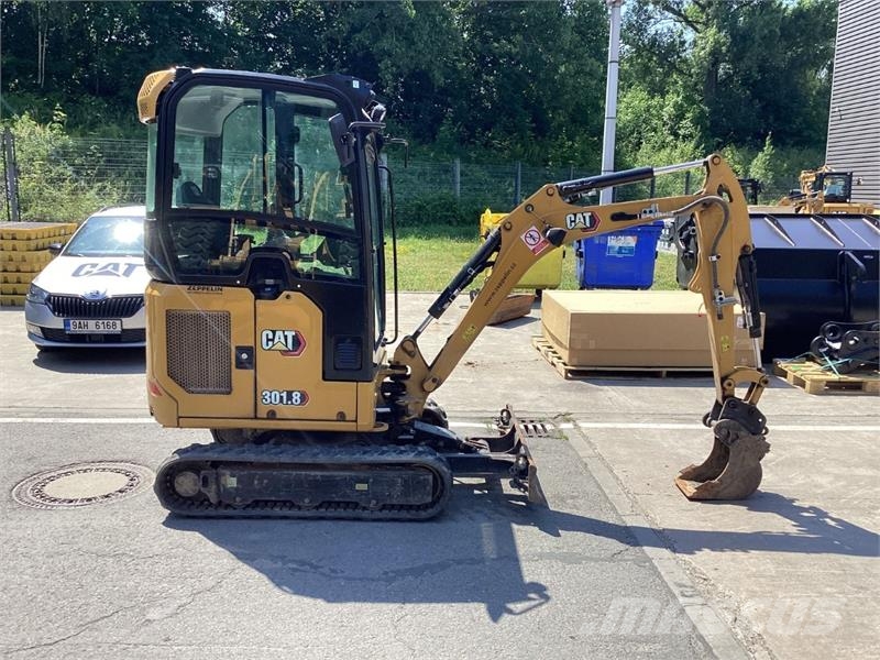 CAT 301.8 小型挖掘机