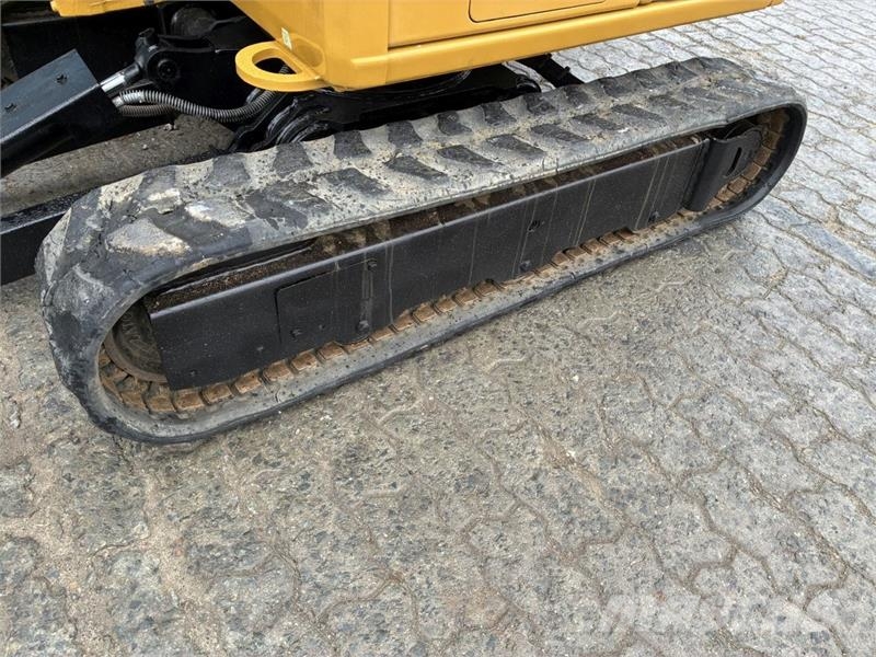 CAT 301.8 Mini rýpadla < 7t