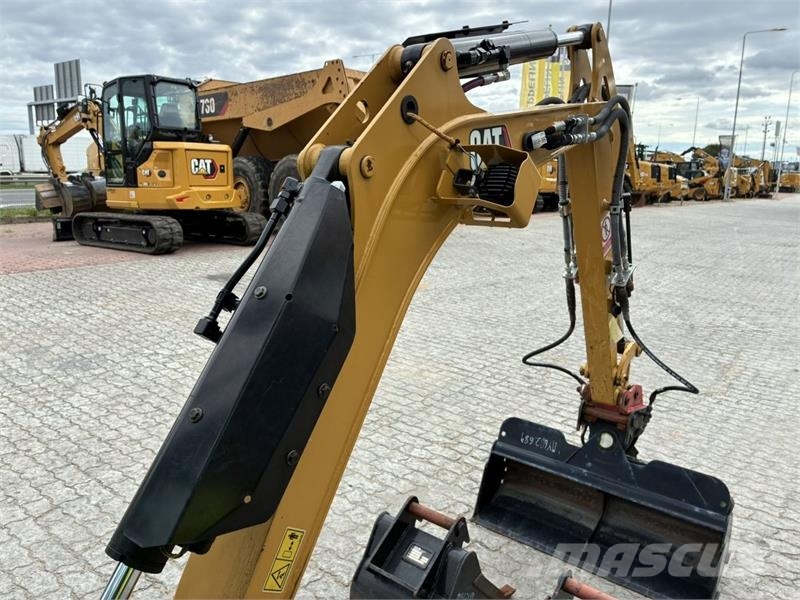CAT 301.8 Mini rýpadla < 7t
