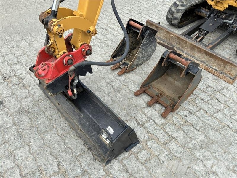 CAT 301.8 Mini rýpadla < 7t