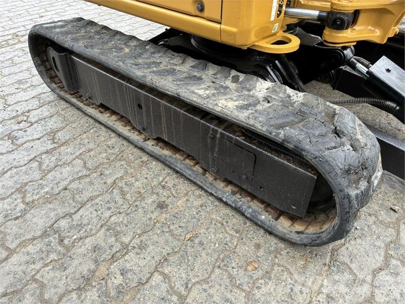 CAT 301.8 Mini rýpadla < 7t