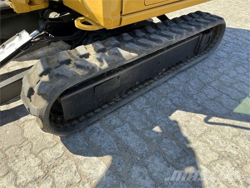CAT 301.8 Mini rýpadla < 7t