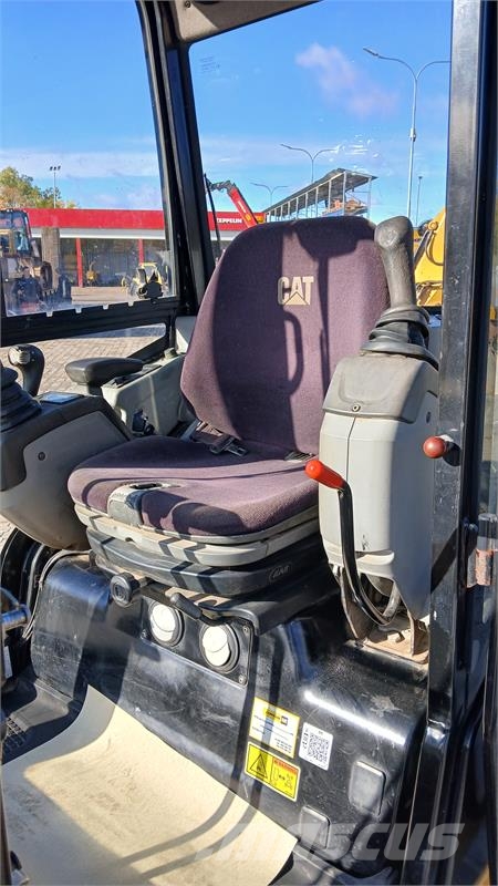 CAT 302.4D Mini rýpadla < 7t
