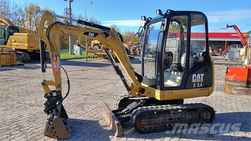 CAT 302.4D Mini rýpadla < 7t