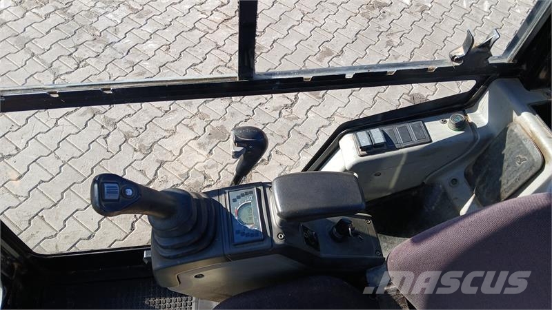 CAT 302.4D Mini rýpadla < 7t