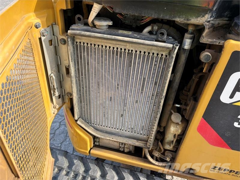 CAT 302 CR Mini bagri <7t