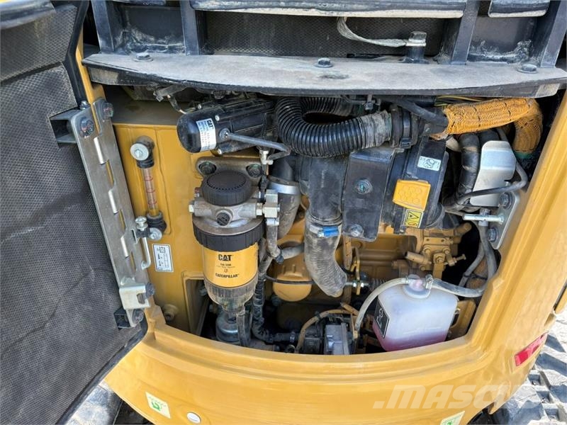 CAT 302 CR Mini bagri <7t