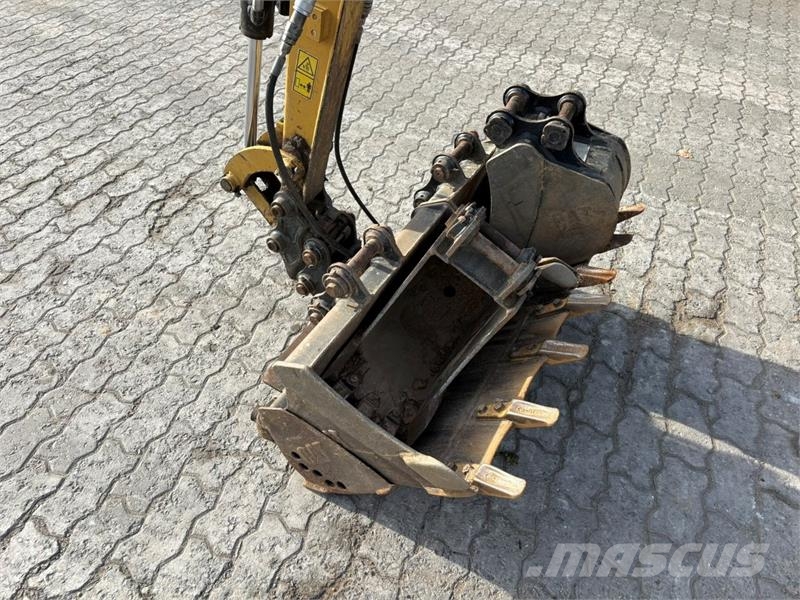 CAT 302 CR Mini bagri <7t
