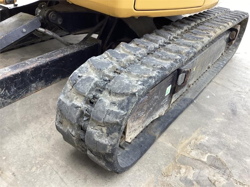 CAT 303.5E2 CR Mini rýpadla < 7t