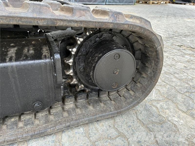 CAT 303E CR Mini rýpadla < 7t