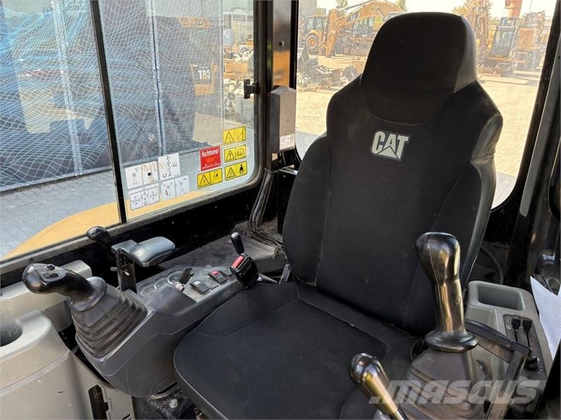CAT 303E CR Mini rýpadla < 7t