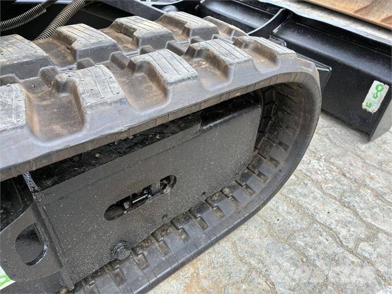 CAT 303E CR Mini rýpadla < 7t