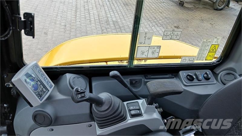 CAT 305E2 CR Mini rýpadla < 7t