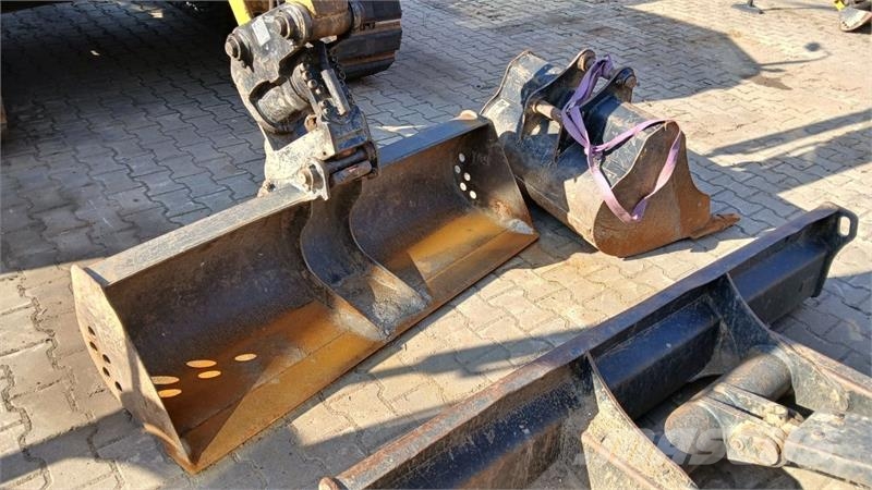 CAT 305E2 CR Mini rýpadla < 7t