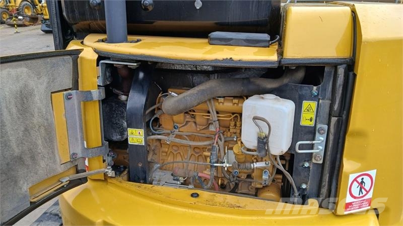 CAT 305E2 CR Mini rýpadla < 7t