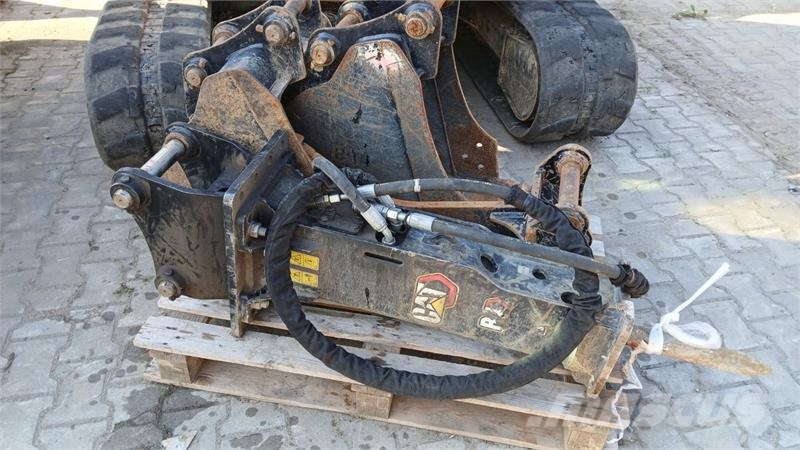 CAT 305E2 CR Mini rýpadla < 7t