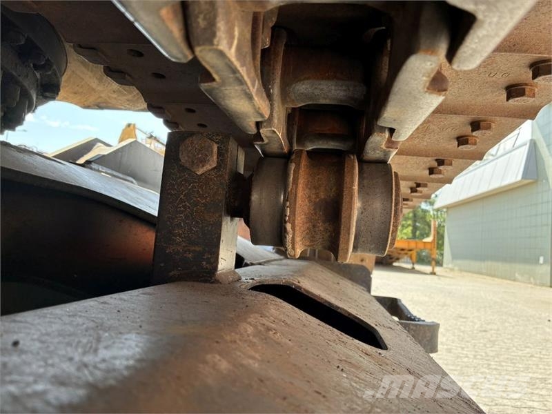 CAT 311F LRR Pásové rýpadlá