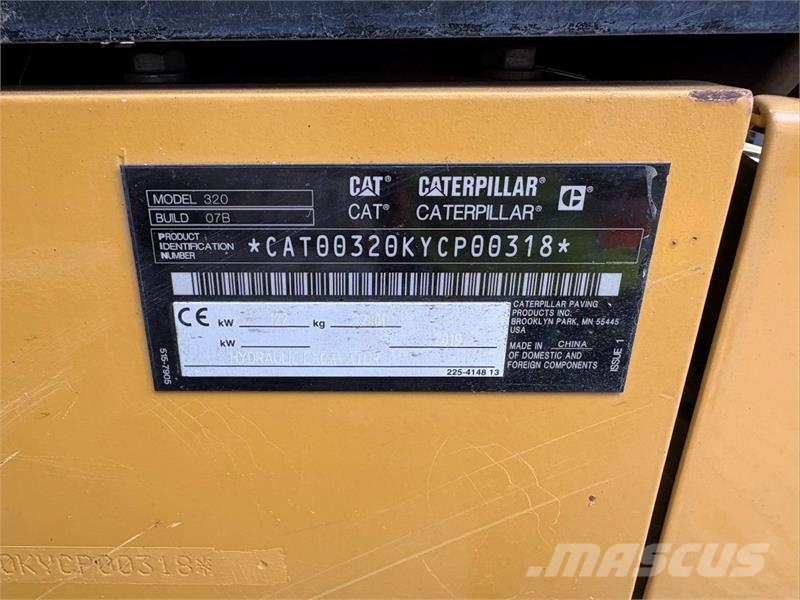 CAT 320 Telakaivukoneet