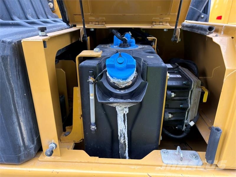 CAT 320 Telakaivukoneet