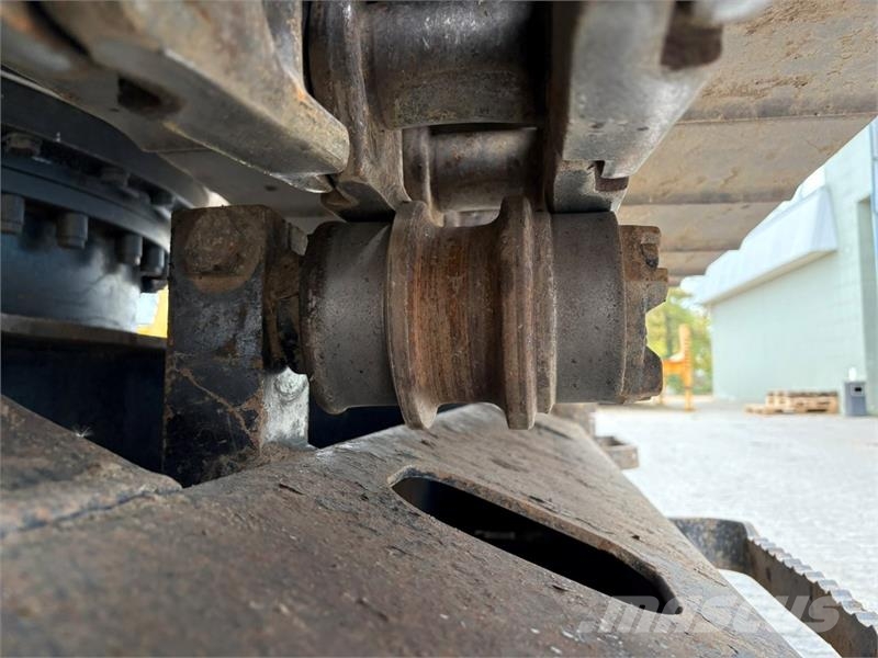 CAT 320 Telakaivukoneet