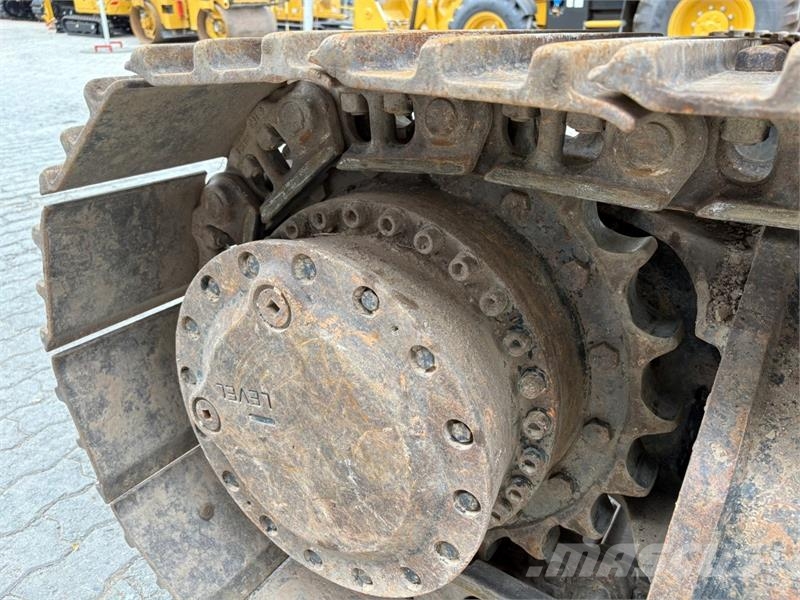 CAT 320 Telakaivukoneet