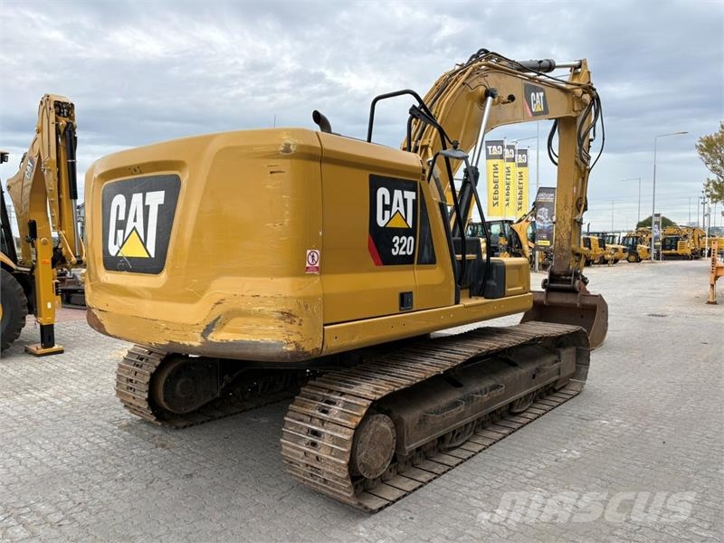 CAT 320 Telakaivukoneet