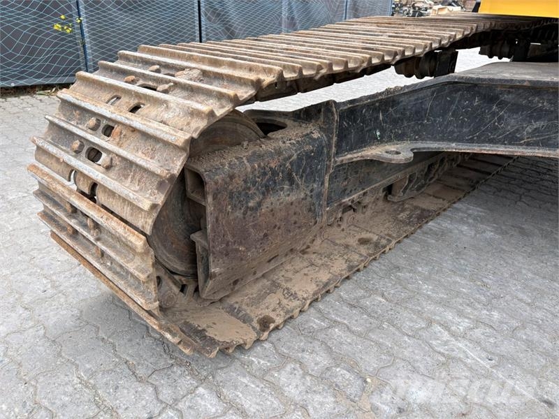 CAT 320 Telakaivukoneet