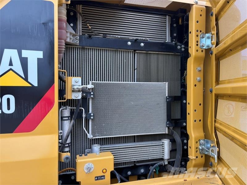CAT 320 Telakaivukoneet