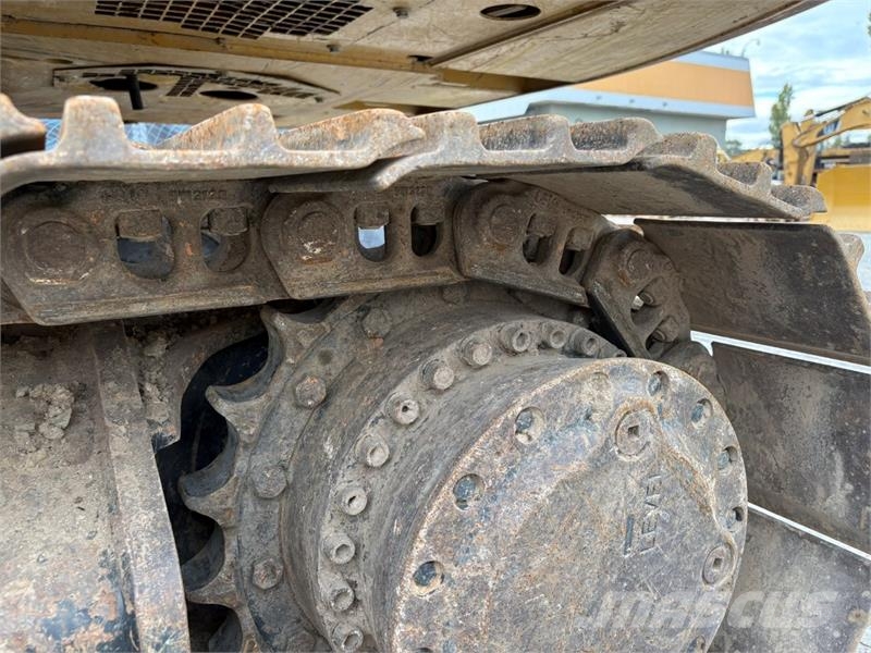 CAT 320 Telakaivukoneet
