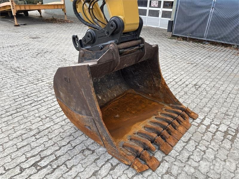CAT 320F Crawler excavators