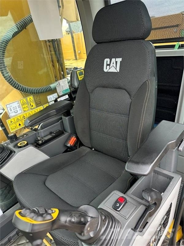 CAT 323 Excavadoras sobre orugas